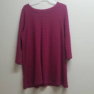 Woman's  burgandy blouse